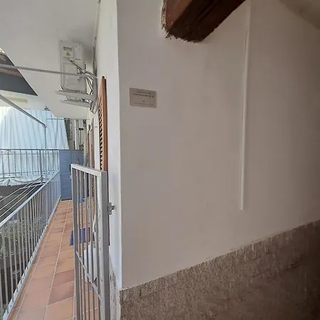 Apartament A Due Passi Dal Lago-a Stone's Throw From The *