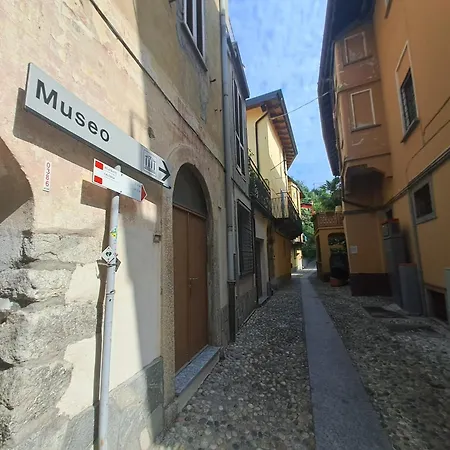 A Due Passi Dal Lago-a Stone's Throw From The Lesa