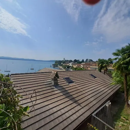 A Due Passi Dal Lago-a Stone's Throw From The Apartament *