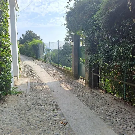 Apartament A Due Passi Dal Lago-a Stone's Throw From The *